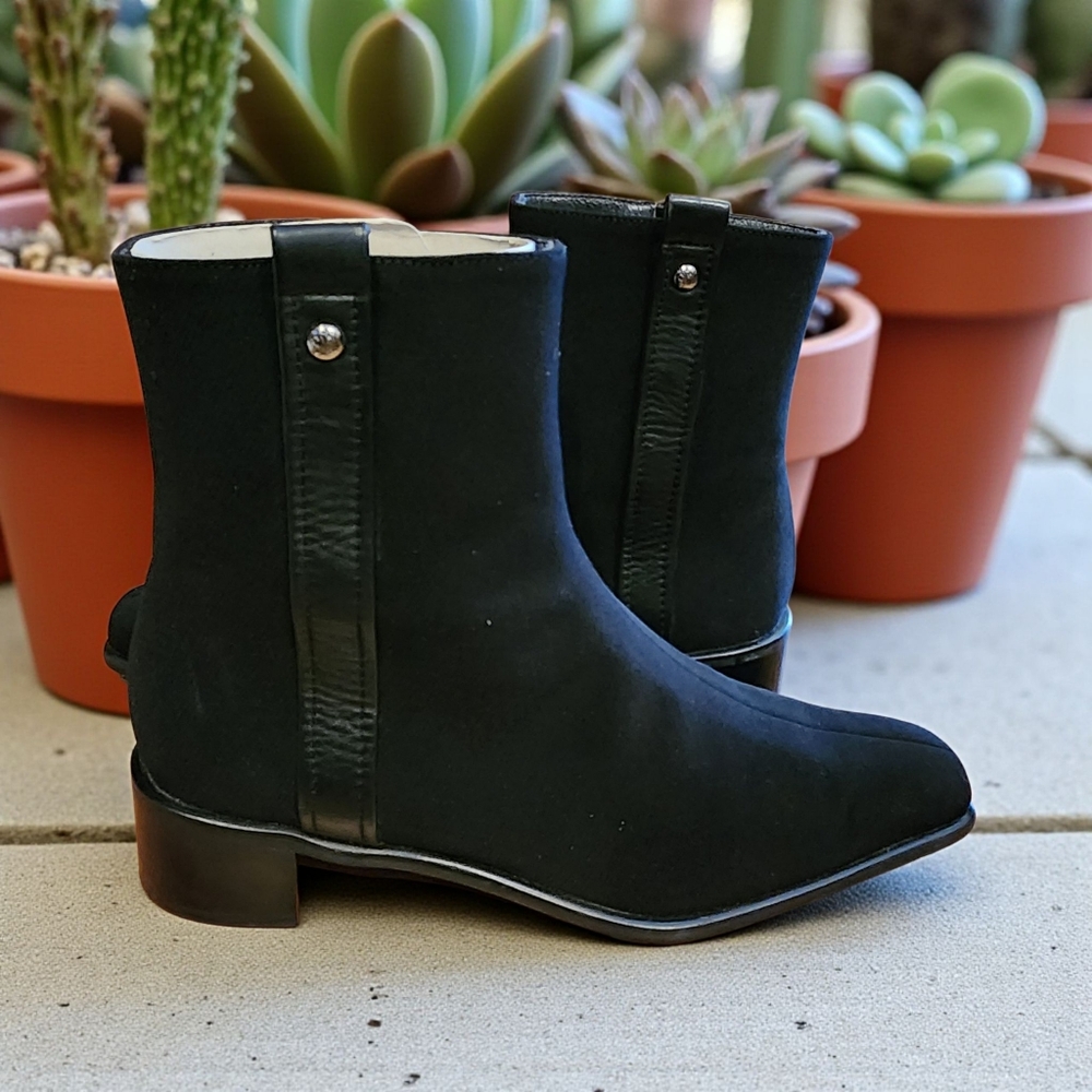 Stuart Weitzman Gore-Tex Waterproof Black Ankle Boots Booties Size 7.5 EUC